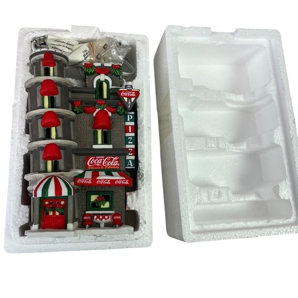 Coca Cola Town Square Collection Leaning Tower Pizza Parlor Restaurant Lighted - Picture 15 of 16